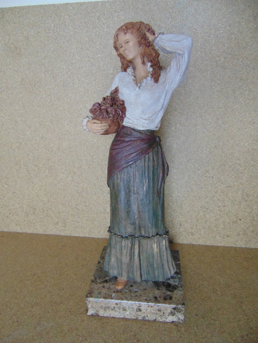 Women's Statue ( Signed )