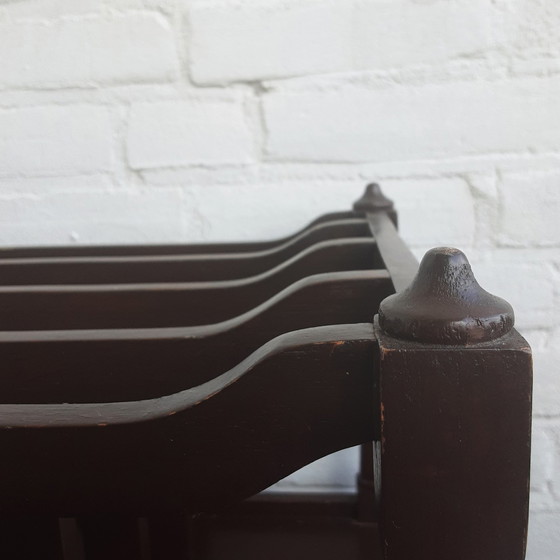 Image 1 of Mobiletto porta dischi in legno d'epoca