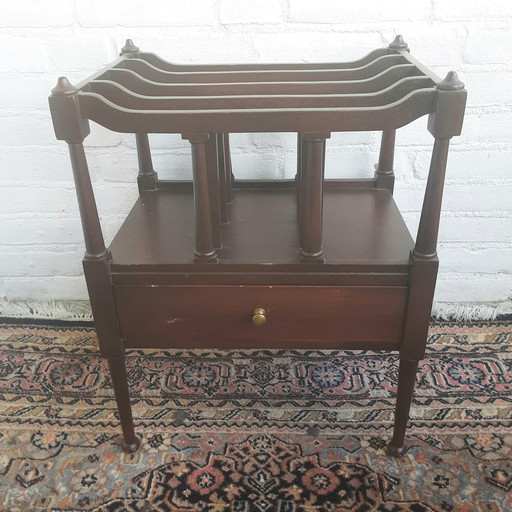 Mueble de madera vintage para discos