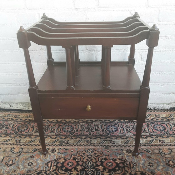 Image 1 of Mobiletto porta dischi in legno d'epoca