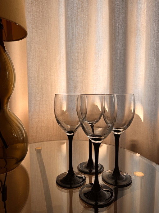 Luminarc Wine Glasses with Black Foot