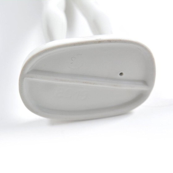 Image 1 of Statua di donna in porcellana bianca d'epoca, Cecoslovacchia 1960