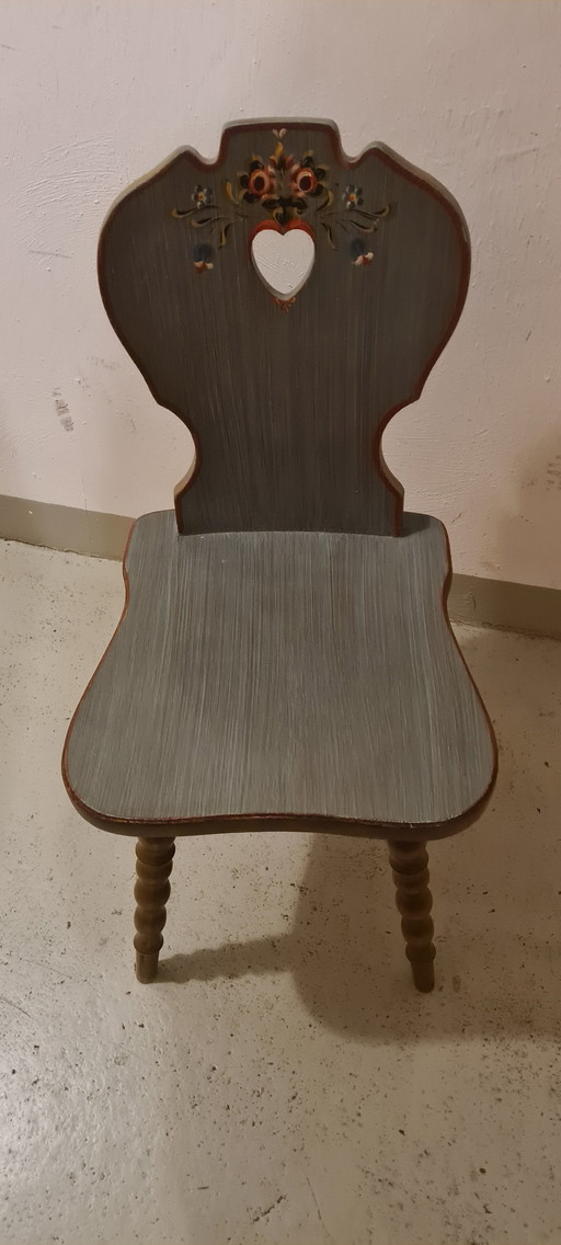 Farmhouse chair/country house style