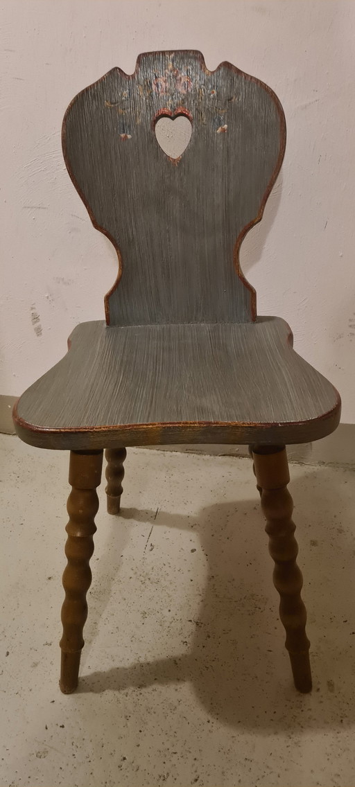 Farmhouse chair/country house style