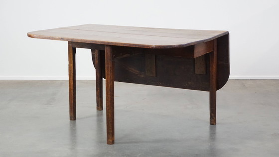 Image 1 of Oak Hangoor Dining Table