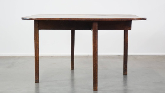 Image 1 of Oak Hangoor Dining Table