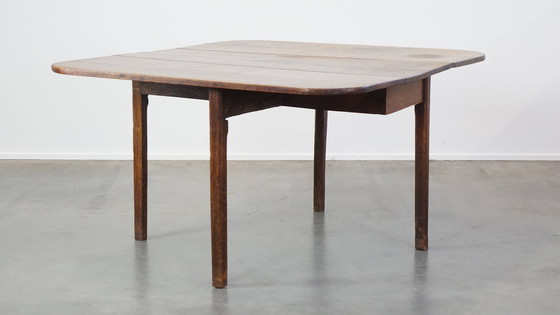 Image 1 of Oak Hangoor Dining Table