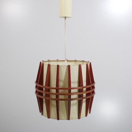 Image 1 of Lampada a sospensione vintage scandinava a forma di bozzolo in legno e rodoide, 1960