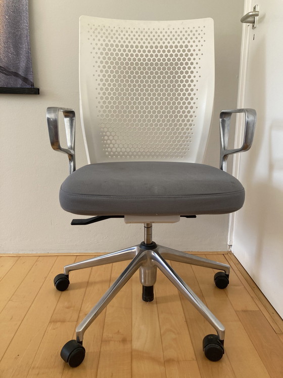 Image 1 of Vitra Id Air Office Chair