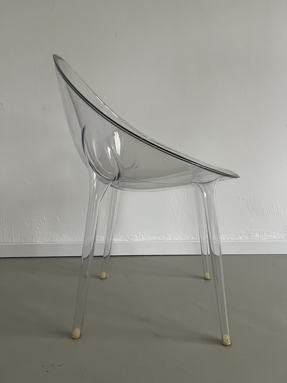 Kartell Mr Impossible Starck | €427 | Whoppah