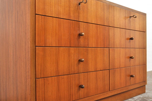 Vintage chest of drawers in teak