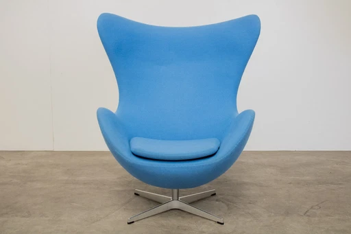 Fritz Hansen Egg Chair bleu