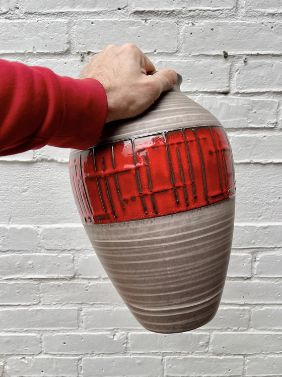 Image 1 of Vaso rosso d'epoca della Germania occidentale 1202/35