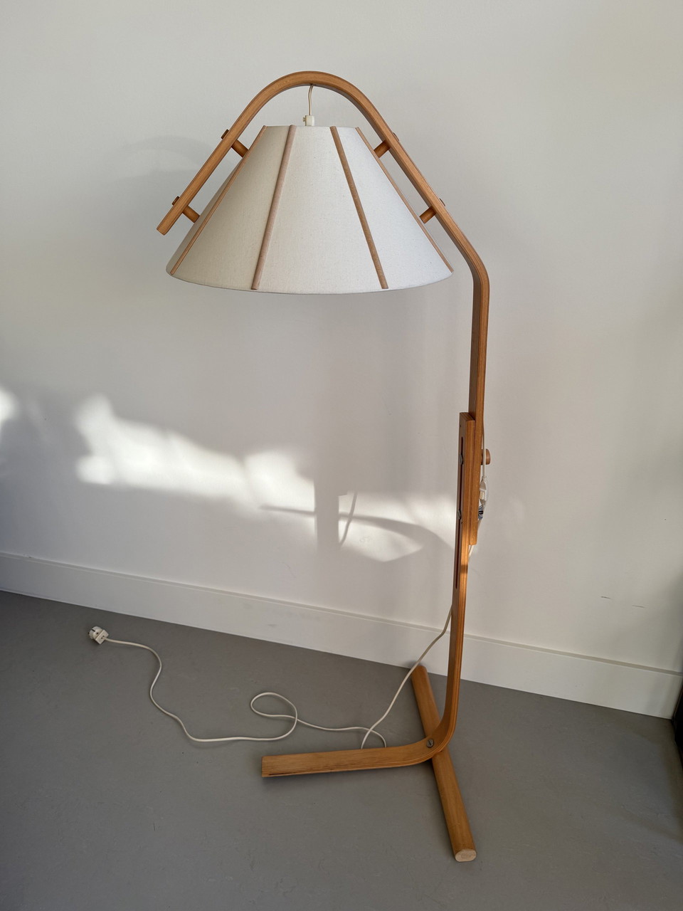 Jan Wickelgren Floor Lamp | €630 | Whoppah