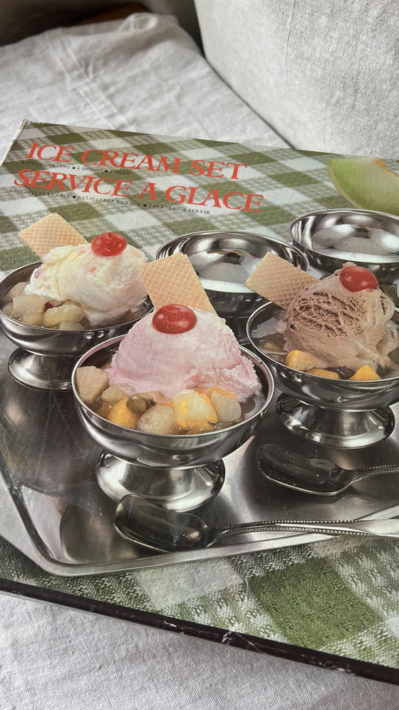 Image 1 of Coupes vintage en acier inoxydable argenté nouvelles dans leur boîte