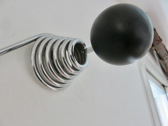 Image 1 of Perchero de pared "Streamline", muelle de metal cromado y madera lacada en negro, 1970