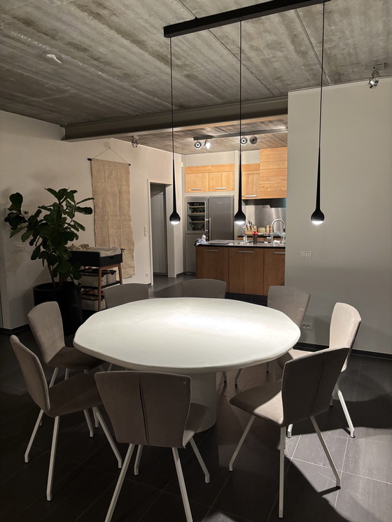 Image 1 of Tavolo da pranzo rotondo organico Mortex