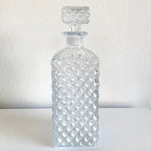 Decanter per liquori d'epoca dell'Europa orientale