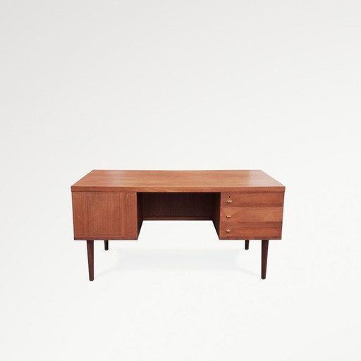 Vintage desk model 18 by Hans Olsen
