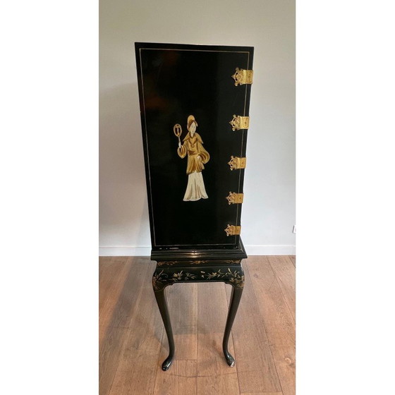 Image 1 of Vintage display cabinet in Chinese lacquer and gilding, France 1940