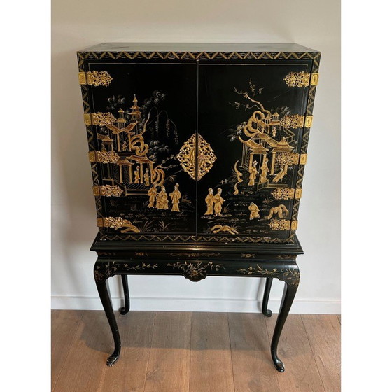 Image 1 of Vintage display cabinet in Chinese lacquer and gilding, France 1940