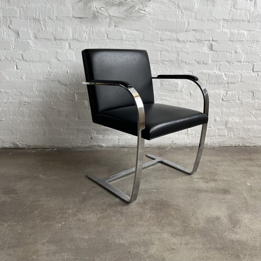 Knoll International - Brno cantilever chair - Black leather