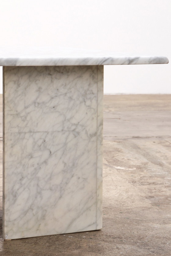 Image 1 of Italian Marble coffee table timeless design from the 70s