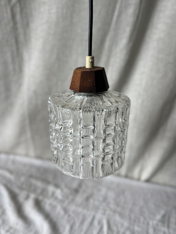 Image 1 of Lampe suspendue Mid Century avec 3 abat-jours en verre