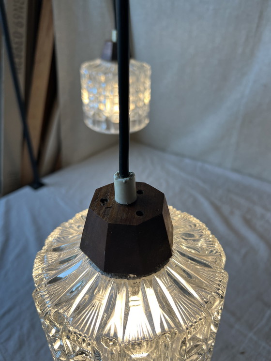 Image 1 of Lampe suspendue Mid Century avec 3 abat-jours en verre