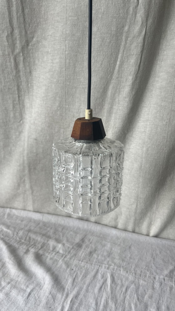 Image 1 of Lampe suspendue Mid Century avec 3 abat-jours en verre