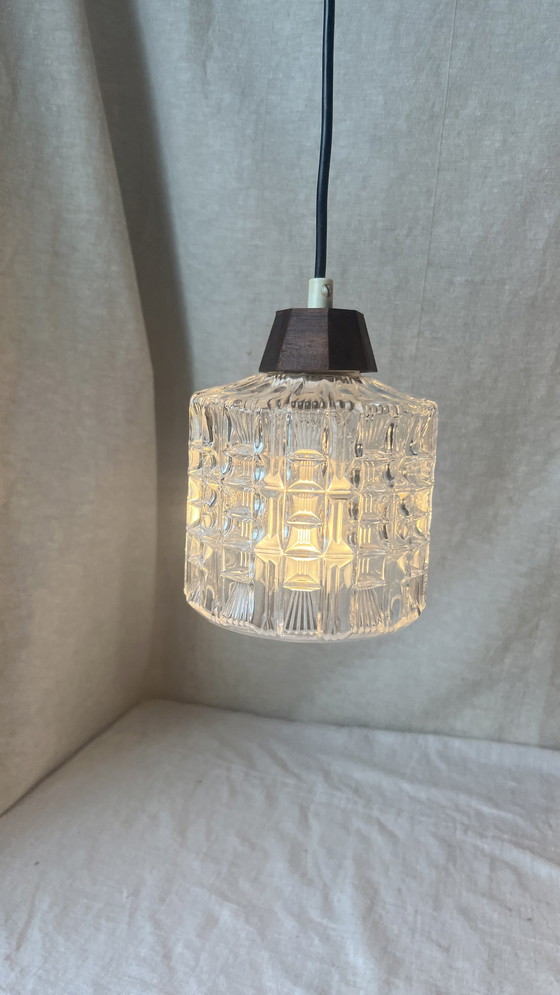 Image 1 of Lampe suspendue Mid Century avec 3 abat-jours en verre