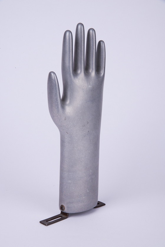 Image 1 of Forme de gant vintage