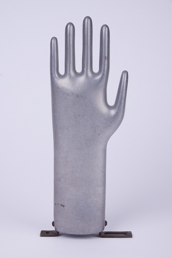 Image 1 of Forme de gant vintage