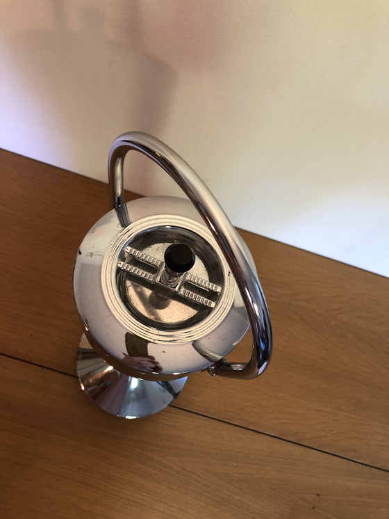 Image 1 of Cendrier à pousser vintage chromé