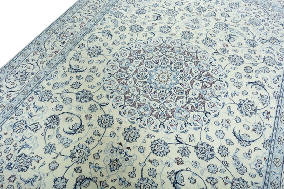 Image 1 of Tappeto orientale Nain 9 La annodato a mano con seta – 344 x 243 cm