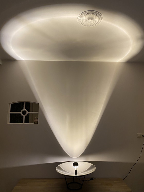 Image 1 of Parabolic mirror lamp