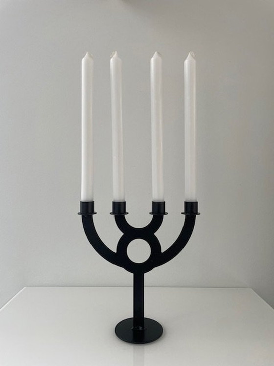 Image 1 of Candelabro de diseño de varios brazos de metal negro (24 cm de alto)