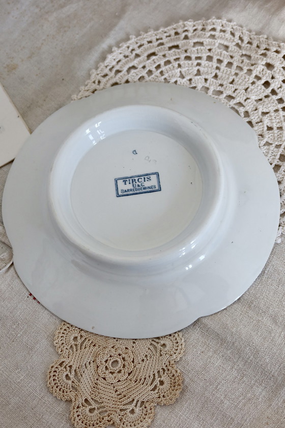 Image 1 of 2x Low Pedestal Dish