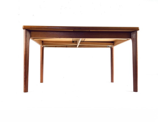 Extendable Dining Table, Henning Kjærnulf, Velje Møbelfabrik