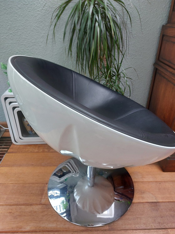 Image 1 of Vintage swivel tub chair