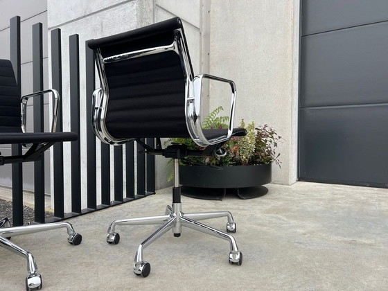 Image 1 of Vitra Eames Ea117 Hopsak Desk Chair