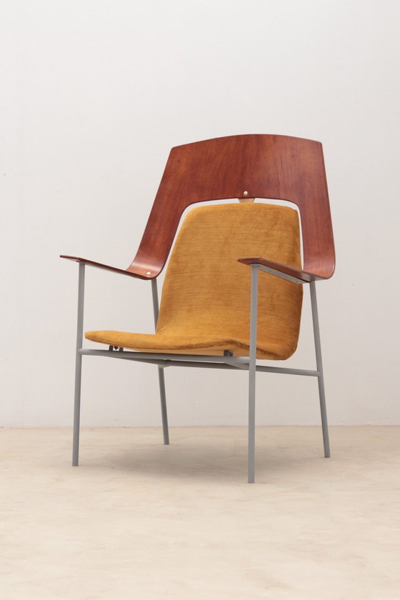 Image 1 of Plywood Armchair Awarded