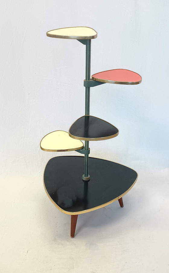 Image 1 of Table à plantes à cinq niveaux, opale, années 1950