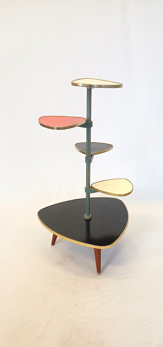 Image 1 of Table à plantes à cinq niveaux, opale, années 1950