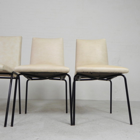 Image 1 of Ensemble de 4 chaises Meurop par Pierre Guariche, années 1950