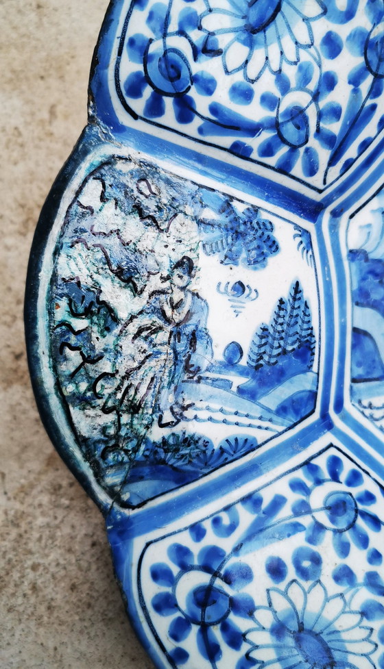 Image 1 of Seventeenth Century Pleated Plate Delft Blue