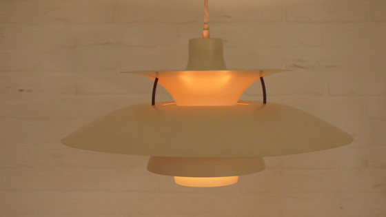 Image 1 of Pendant lamp | Louis Poulsen | Ph5 | White-Blue