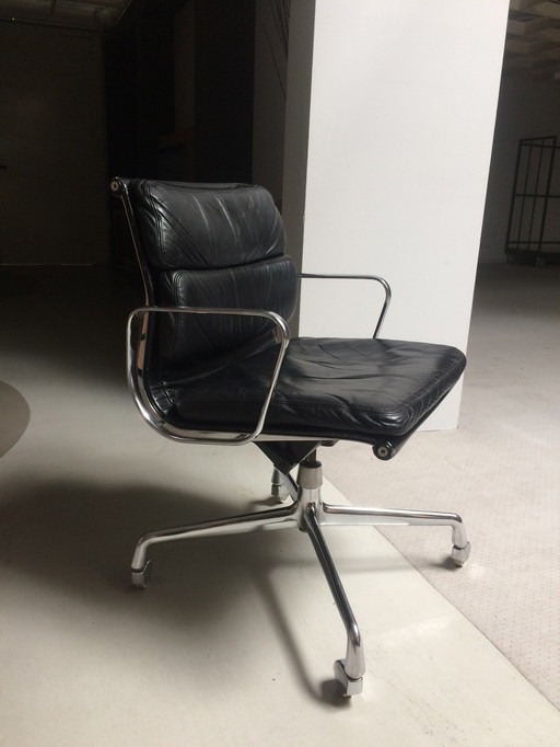 Ea 217 Eames Soft Pad Group