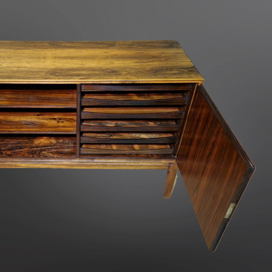 Image 1 of Buffet en bois de rose Jeppesen par Ole Wanscher