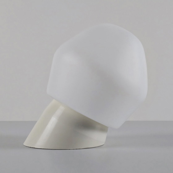 Image 1 of Lampada da parete inclinata vintage in bachelite beige Corodex e vetro opalino - Olanda, anni '70.